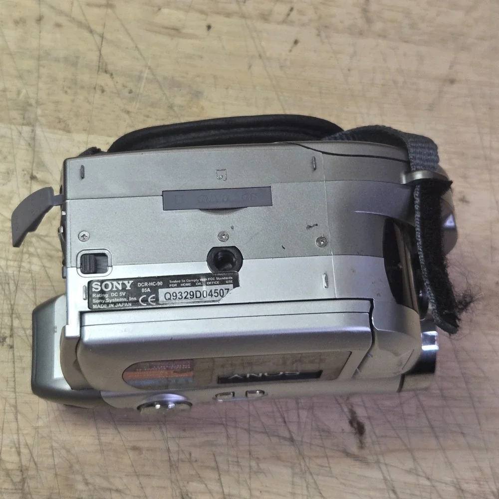 Sony Handycam DCR-HC90 Camcorder Clean untested no battery/charger read